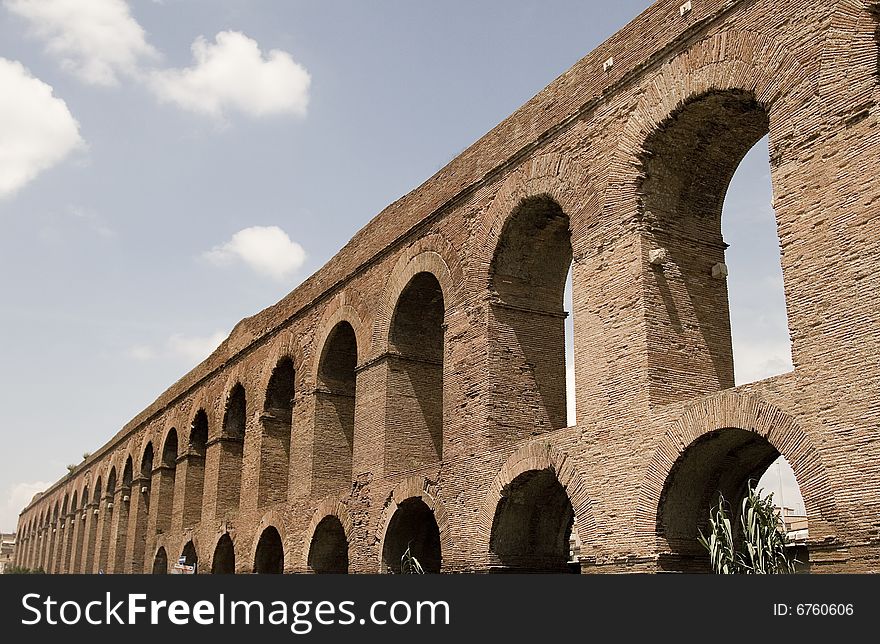 The aqueduct Alessandrino (Aqua Alexandrina) came realized in the 226 d.C for will of the roman emperor Strict Alexander (11 March 222 - 19 March 235). Its function consisted in carrying the water to the terme of Nerone that was situated in Marzio Field near the Pantheon (about in the zone occupied today from Madama Palace, center of the Senate of the Italian Republic) and that they had been radically restructured from the same emperor (and for this calls also “terme Alessandrine). The aqueduct Alessandrino (Aqua Alexandrina) came realized in the 226 d.C for will of the roman emperor Strict Alexander (11 March 222 - 19 March 235). Its function consisted in carrying the water to the terme of Nerone that was situated in Marzio Field near the Pantheon (about in the zone occupied today from Madama Palace, center of the Senate of the Italian Republic) and that they had been radically restructured from the same emperor (and for this calls also “terme Alessandrine).