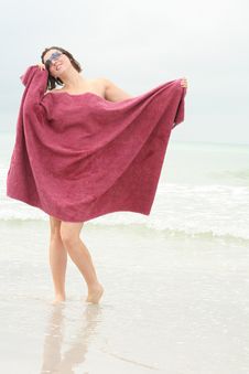 Free Babe At The Beach Royalty Free Stock Photo - 6776595
