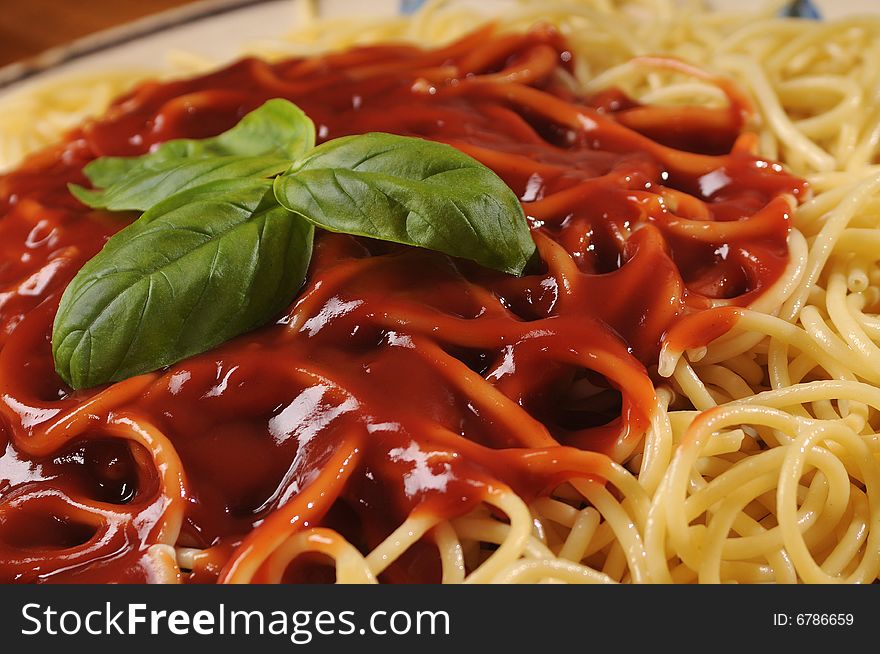 Spaghetti and tomato,basil;healthy food