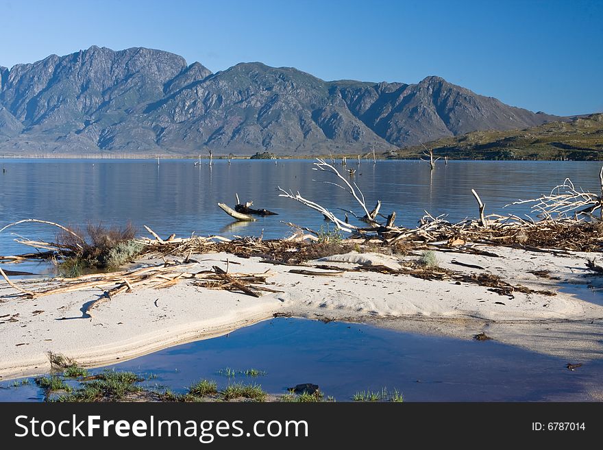 Teewwaterskloof dam