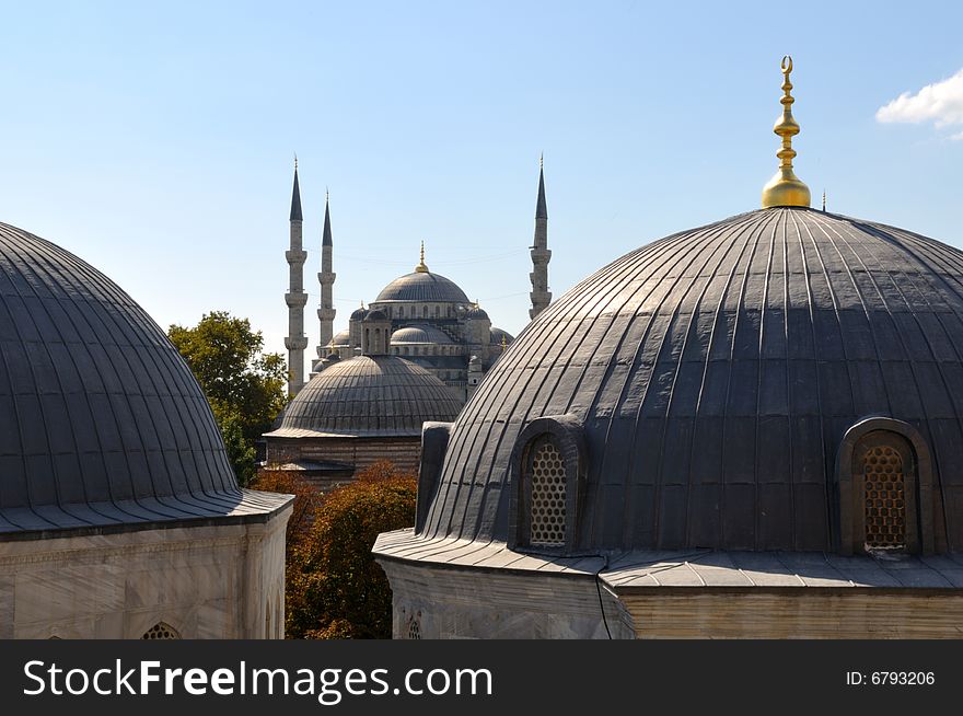 The bleu mosque is one of several mosques known as the Blue Mosque for the blue tiles adorning the walls of its interior. It was built between 1609 and 1616, during the rule of Ahmed I.