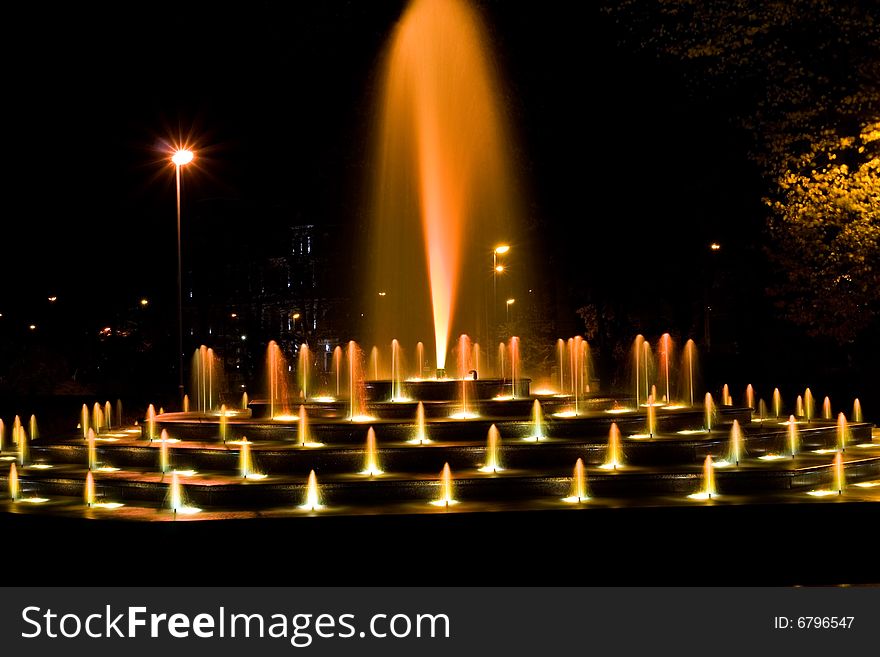 Illuminated fountain