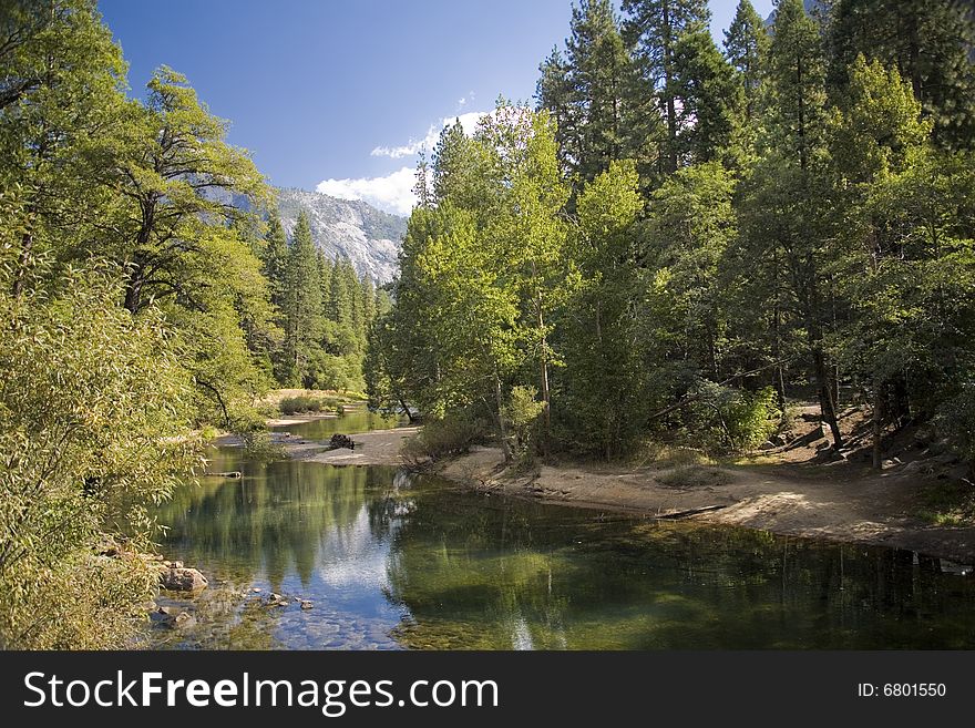 Yosemite valley in the early autumn. Yosemite valley in the early autumn