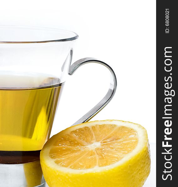 Cup of peppermint tea whit lemon