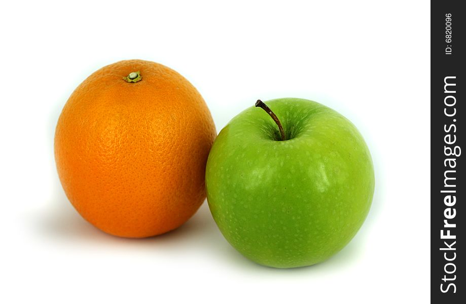 Heathy fruits orange and green apple