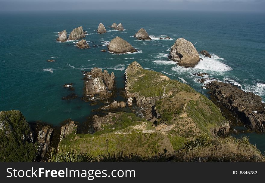 Roar of the sea at Nugget Point in New Zealand