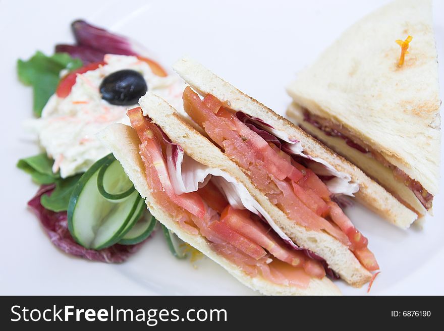 Photograph of sandwich an the plate