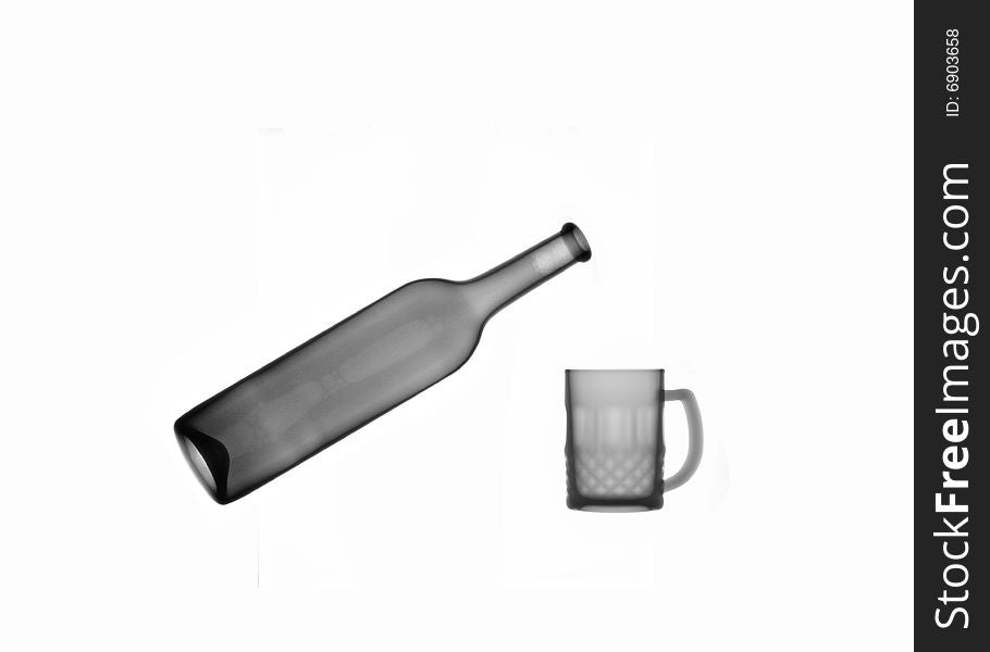 X-ray picture:bottle and mug on white background