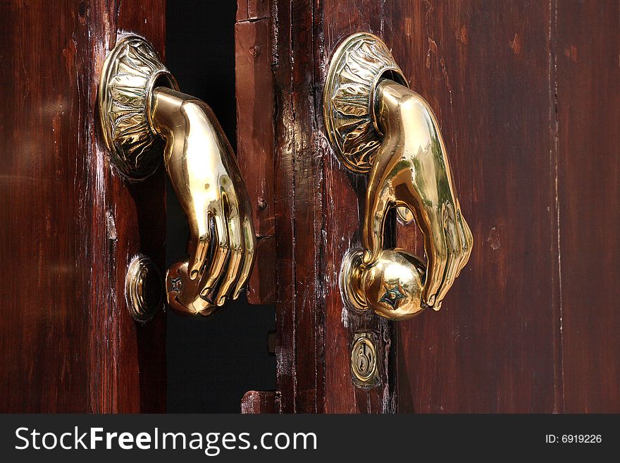 Door handle/knocker in Spain