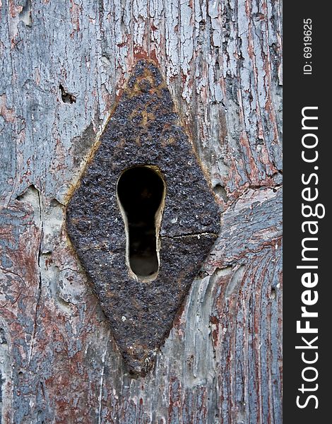 Lock with a rust vechhia door