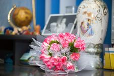 Wedding Bouquet On A Table Royalty Free Stock Photography Wedding Bouquet On A Table Royalty Free Stock Photography
