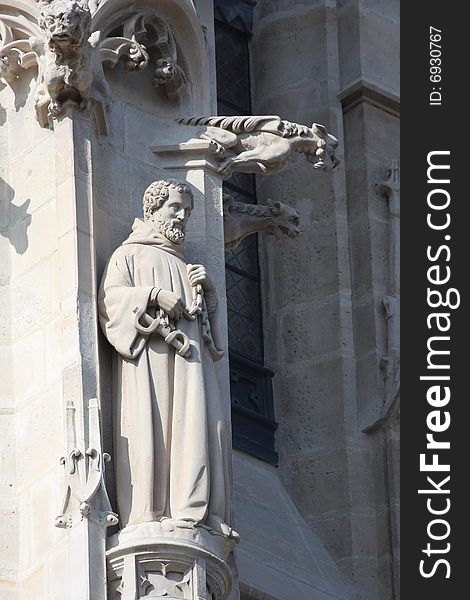 Statues of Notre Dame Cathedral, Paris