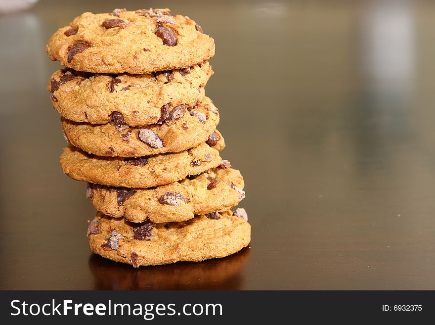 A pile of cookies on the table top