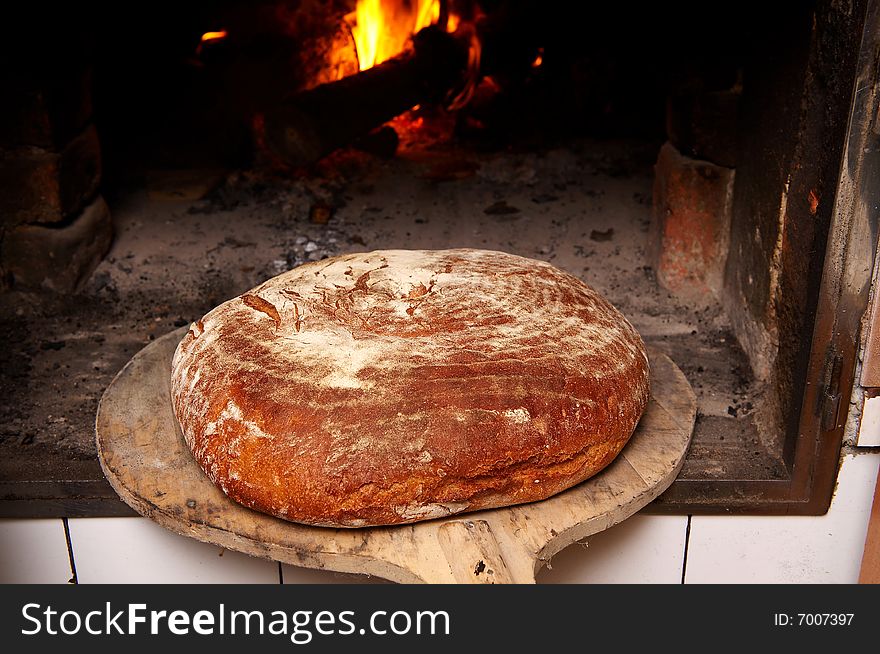 Fresh and crunchy home made bread 1