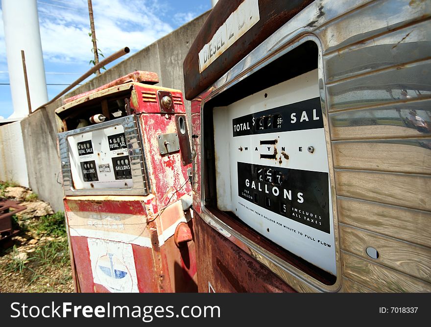 An old petrol pump in mid america. An old petrol pump in mid america