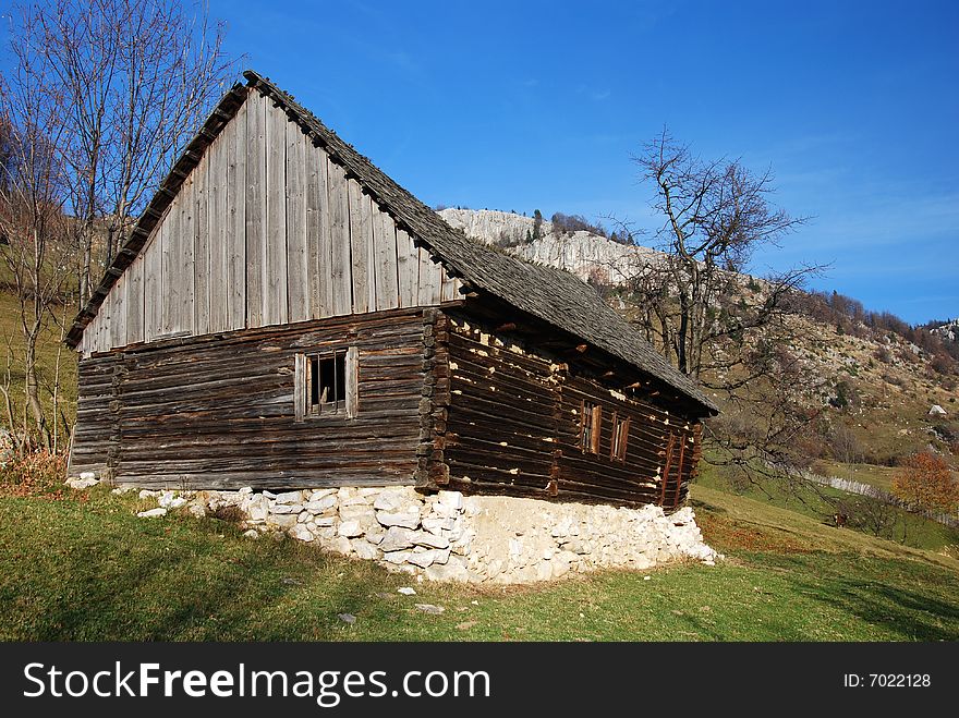 An old abandoned house in a village in Piatra Craiului mountains. An old abandoned house in a village in Piatra Craiului mountains.