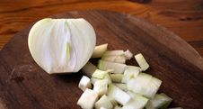 Onion On Cutting Board Royalty Free Stock Photography Onion On Cutting Board Royalty Free Stock Photography
