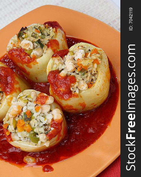 Filled yellow peppers with minced meat