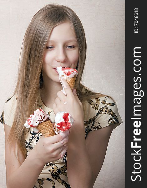 The Girl Eats Ice-cream