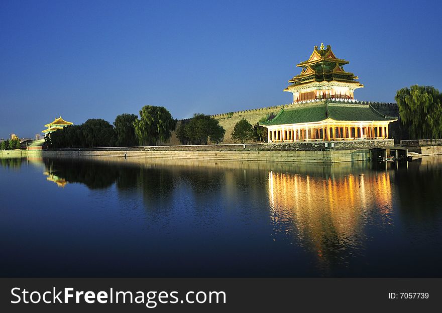 Night scene of corner building of forbidden city