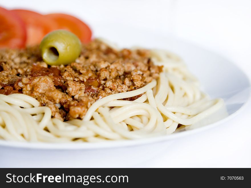 Fresh spaghetti with meat and tomato sauce