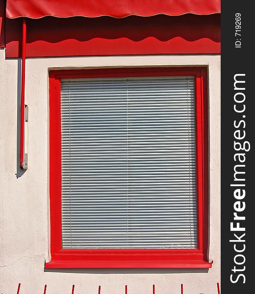 Red window. Red window.