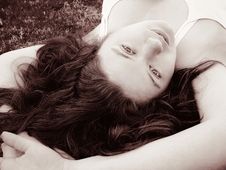 Girl On The Grass Royalty Free Stock Photos Girl On The Grass Royalty Free Stock Photos