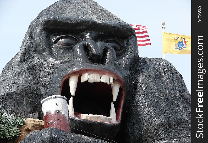 Massive Horror Gorilla Statue