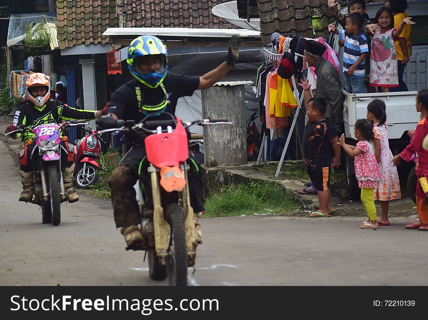 Motorcycle Lunge Nature