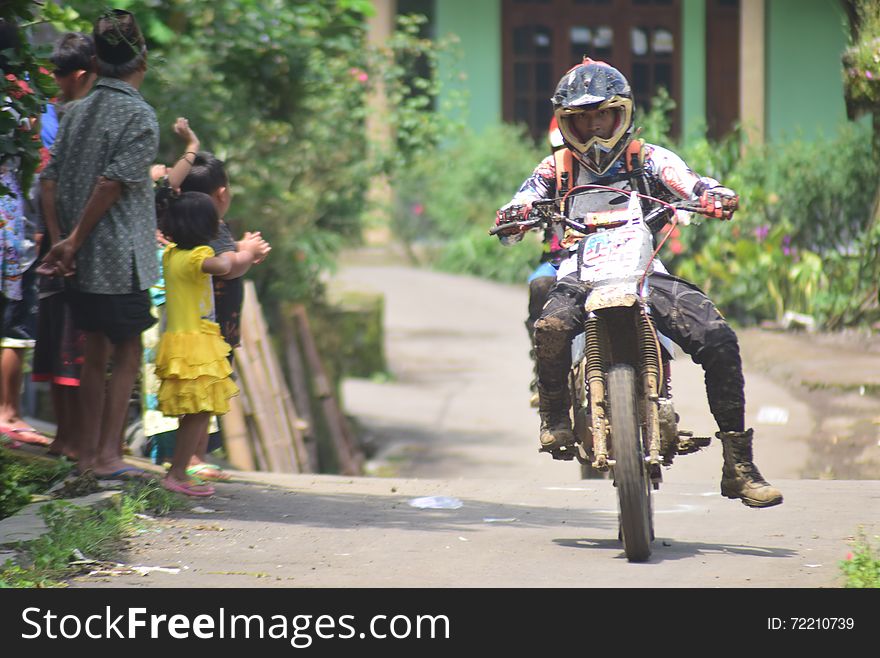 Motorcycle Lunge Nature