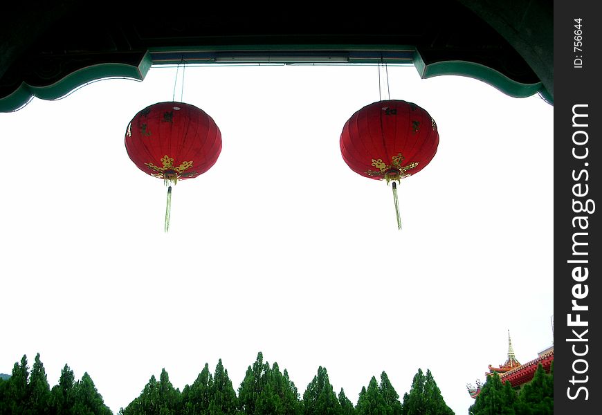 Nah... It is just some tang lungs(lantern) being hung up at the temple. Nah... It is just some tang lungs(lantern) being hung up at the temple