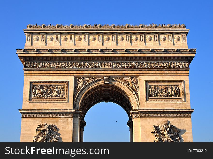 Beautiful image of the Arc de Triomphe in Paris.