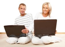 Happy Couple With Laptop Royalty Free Stock Image Happy Couple With Laptop Royalty Free Stock Image