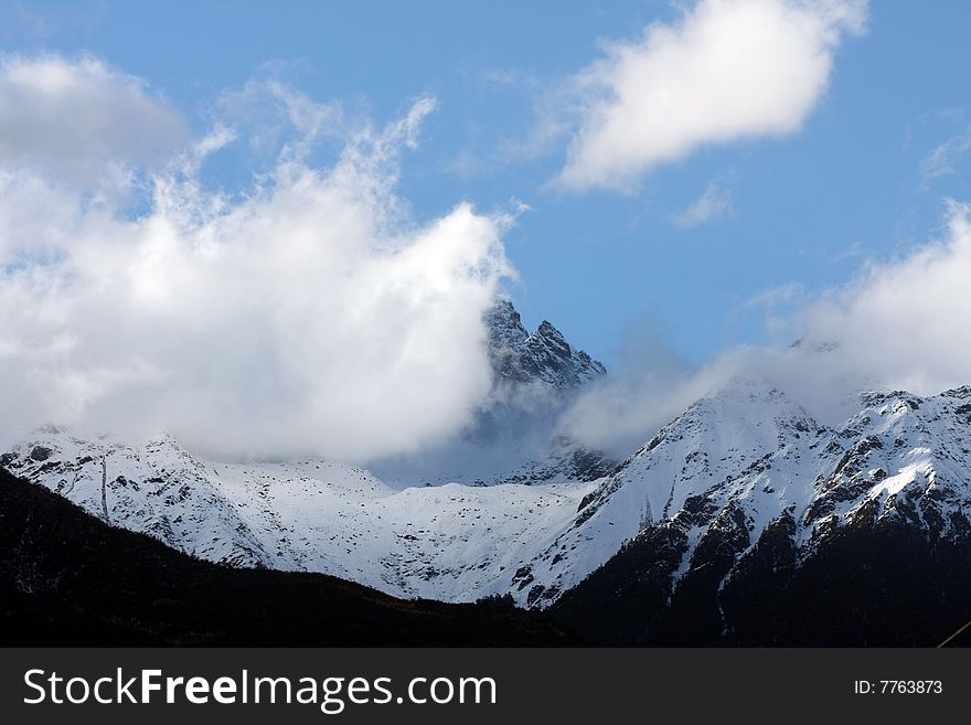 Tibet jokul clouds snow sky