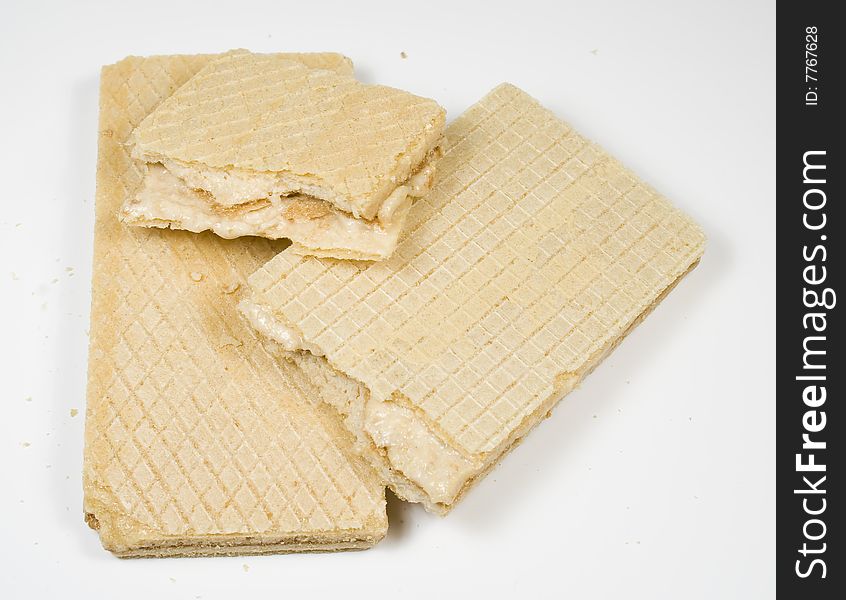 Crackling Wafers With A White Cream