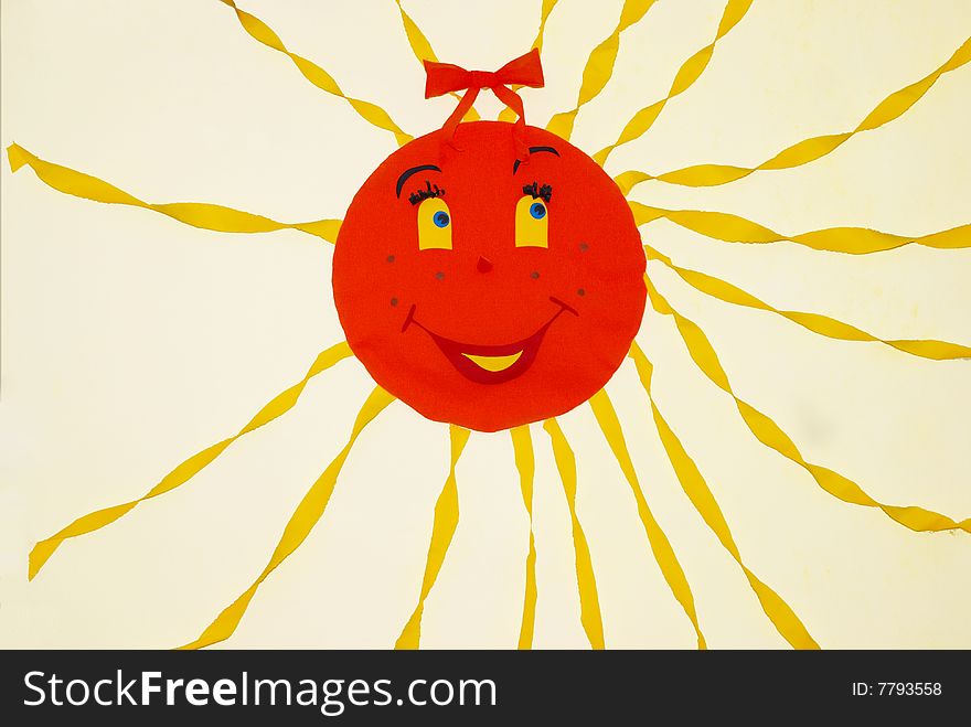 Llustration of the smiling sun