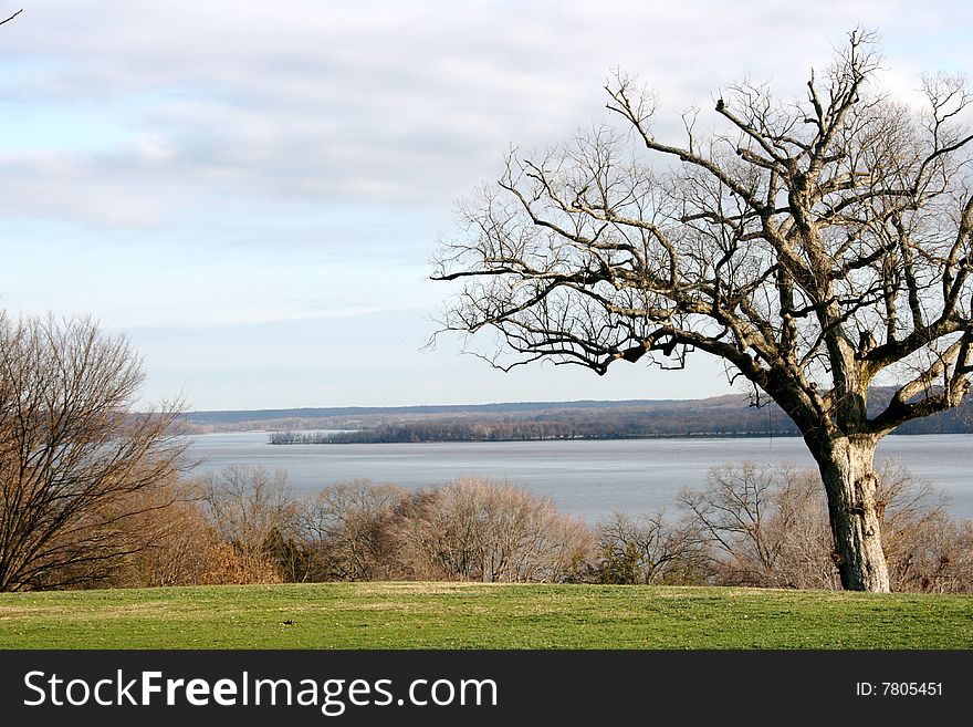 Looking over the Potomac River from Mount Vernon in December. Looking over the Potomac River from Mount Vernon in December.