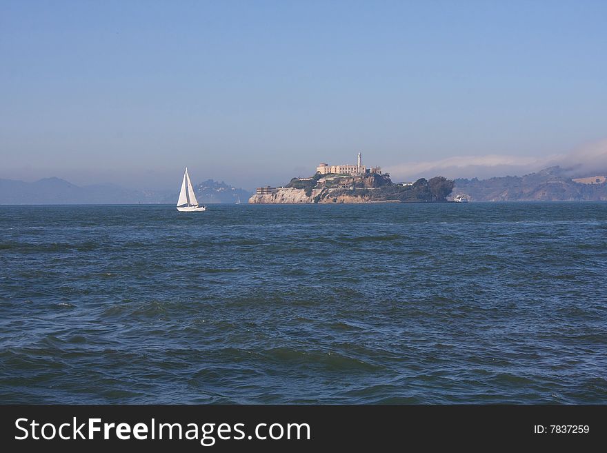 from pier 39 looking at alcatraz island