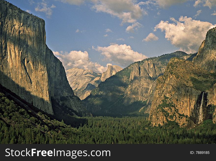 Image from Yosemite Valley near the Wawona Tunnel. Image from Yosemite Valley near the Wawona Tunnel