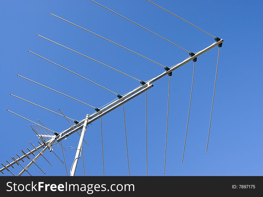 Old style analog tv antenna