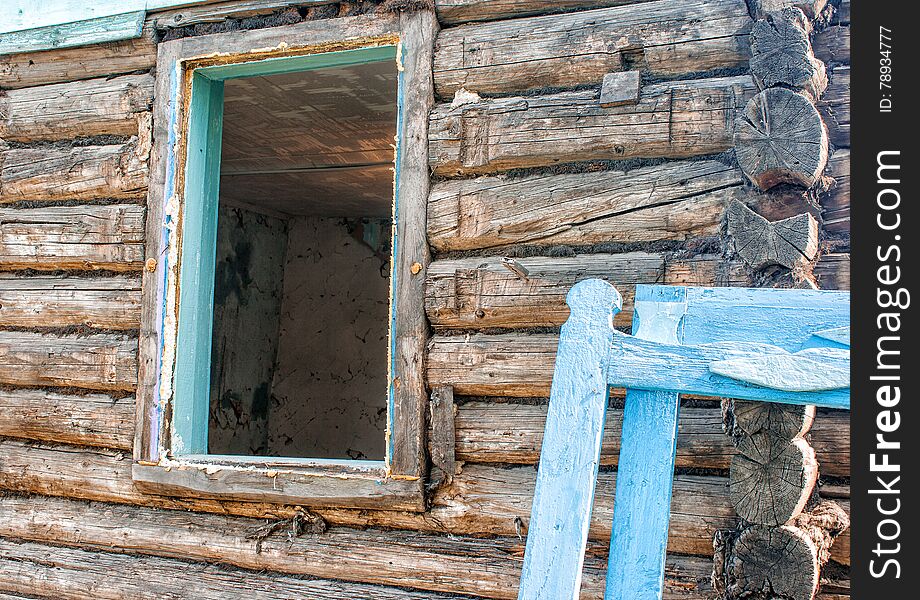 Repair of wooden housee