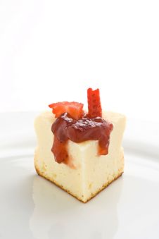 Cheesecake With Fresh Strawberries Stock Photography