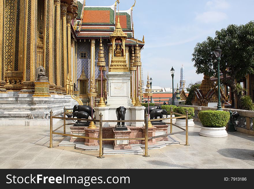 Elephant statue in Wat Phra Kaew