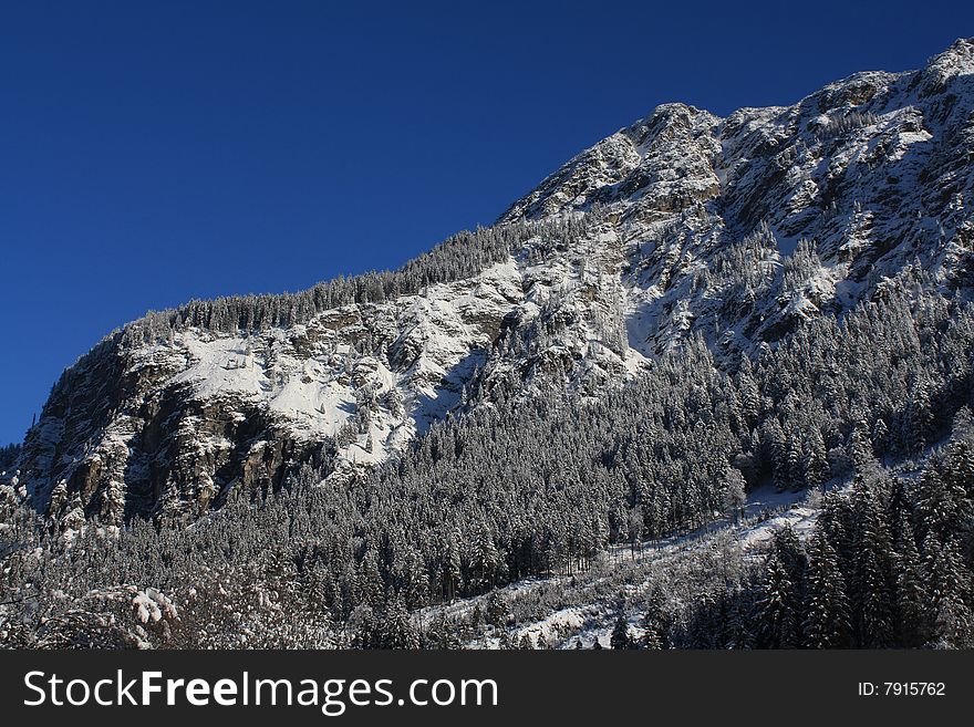 A large mountain in Bayern. A large mountain in Bayern