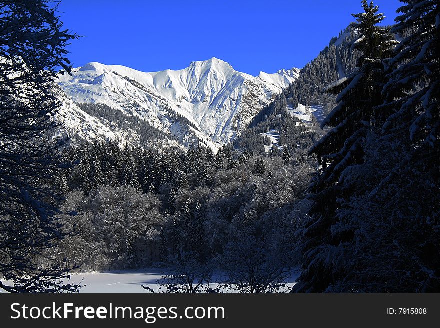 A large mountain in Bayern. A large mountain in Bayern