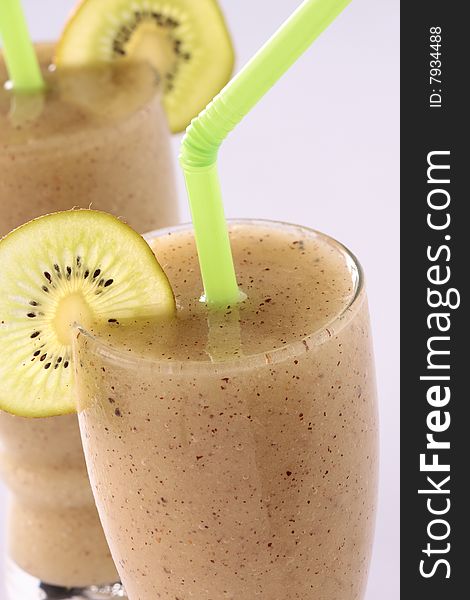 Fresh kiwi juice, organic and healthy drink, look fresh and delicious.