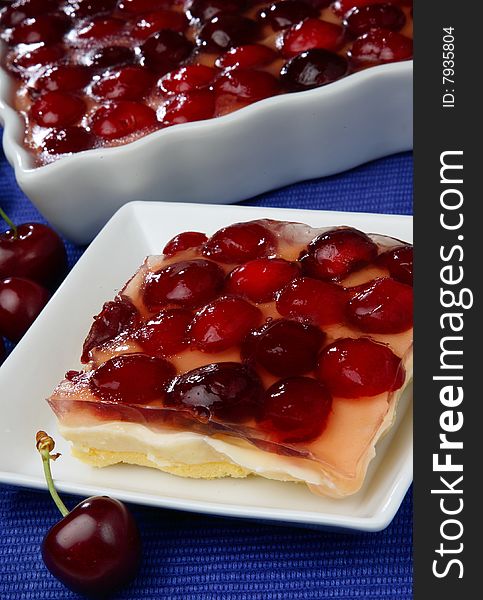 Cherry fruit pie