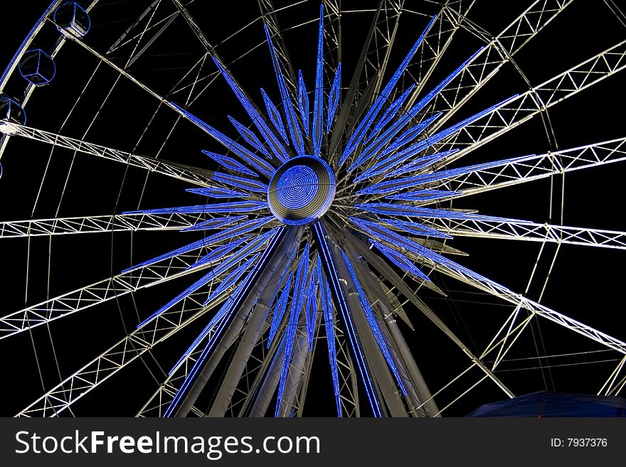 The beautifull ferris wheel in Hyde Park for christmas time