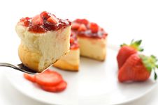Cheesecake With Fresh Strawberries Royalty Free Stock Photos Cheesecake With Fresh Strawberries Royalty Free Stock Photos