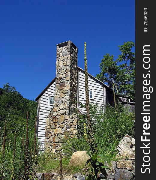 Old abandoned house at the East Cost